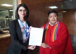 Los asambleístas Jhajaira Urresta y Peter Calo presentaron el Juicio político contra Ministro del interior Patricio Carrillo.