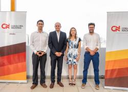 Santiago Benavides, Vicepresidente Financiero de Cervecería Nacional; Julio José Prado, Ministro de Producción, Comercio Exterior, Inversiones y Pesca; Lorena Konanz, Viceministra de Promoción de Exportaciones e Inversiones; Martín Espinosa, Vicepresidente Legal &amp; Asuntos Corporativos de Cervecería Nacional.