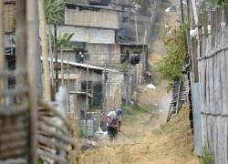 Monte Sinaí es un cerro con 55 asentamientos irregulares que crecieron a espaldas de Guayaquil.