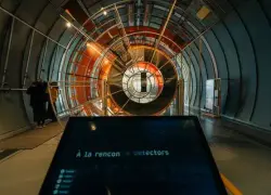 Vista de la exposición El Universo de las Partículas dentro del Centro CERN de Ciencia e Innovación en Ginebra, Suiza.