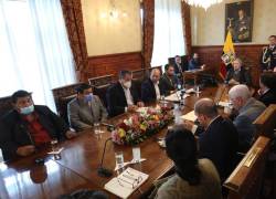 El presidente, Guillermo Lasso, mantuvo un encuentro con representantes del transporte terrestre. El mandatario reiteró que el Gobierno está dispuesto a dialogar, sin imposiciones.