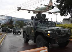Personal militar reforzó la seguridad de Quito, durante el paro nacional de la Conaie.