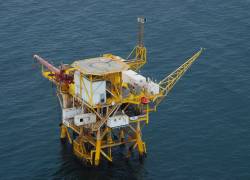 Petroecuador firmará un contrato especializado para el reacondicionamiento de pozos costa afuera.