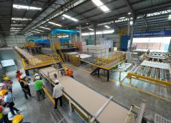 La planta de GypTech produce anualmente cinco millones de metros cuadrados de placas de gypsum.