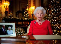 La reina Isabel II durante su tradicional mensaje navideño.