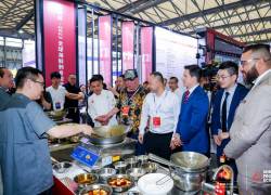 Durante la World Seafood Shanghai reconocidos chefs a nivel internacional prepararon recetas de la cocina tradicional china con el camarón ecuatoriano.
