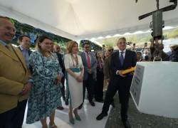 Directivos de Pronobis y Coloncorp, e invitados especiales en la colocación de la primera piedra del proyecto Acqua Gardens.