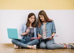 Mujeres pueden postular hasta el 11 de noviembre a las becas ´Impulso Ecuador 2025'