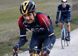 Richard Carapaz sufre molestias estomacales y se retira de la quinta etapa de la Tirreno Adriàtico