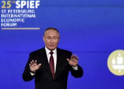 El presidente ruso, Vladimir Putin, durante una sesión plenaria del Foro Económico Internacional de San Petersburgo.