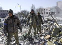 El presidente de Ucrania solicitó la ayuda de voluntarios internacionales no solo para el área militar, sino para las ayudas logísticas y de atención de víctimas.