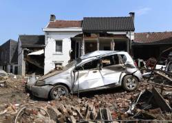 Edificios y automóviles destruidos después de fuertes lluvias e inundaciones en áreas de Francia, Bélgica, Alemania y los Países Bajos.