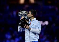El tenista serbio Novak Djokovic logró su décimo Abierto de Australia, el torneo de Grand Slams que más ha ganado.