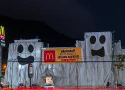 El local de McDonald’s en el sector de Ceibos, en Guayaquil, está ambientando por Halloween.