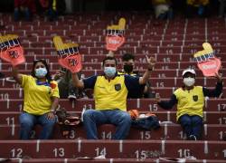 Hace un mes, la selección ecuatoriana de fútbol recibió a los aficionados en las gradas del Estadio Rodrigo Paz de Quito para enfrentar a su similar de Paraguay y Chile.