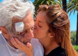 Shakira confirma la hospitalización de su padre de 91 años y pide respeto ante la situación