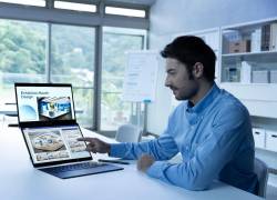 La laptop ASUS Zenbook Duo se destaca por su innovador diseño de doble pantalla táctil de 14 pulgadas.