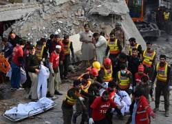 Al menos 25 muertos y más de 120 heridos en ataque en mezquita en Pakistán