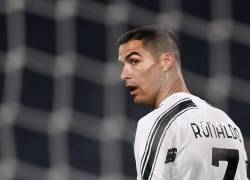 La Juventus acepta la salida de Ronaldo, pero espera una millonaria oferta para liberar a la estrella.