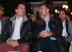 El presidente Daniel Noboa y el alcalde Pabel Muñoz, durante la Serenata Quiteña realizada en 2023.