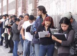 Empleo adecuado se reduce y crece el subempleo en octubre, según el INEC