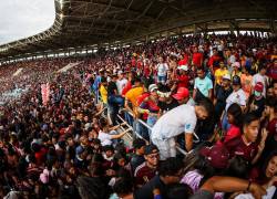 Venezuela tomará medidas tras daños ocasionados por fanáticos en el partido con Ecuador