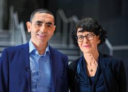Ozlem Tureci y Ugur Sahin son los científicos fundadores de BioNTech, el laboratorio alemán que descubrió la vacuna de BioNTech/Pfizer.