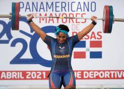 Tamara Salazar compitiendo en la categoría de 87kg durante el Campeonato Panamericano de Mayores de Levantamiento de Pesas el 23 de abril de 2021 en Santo Domingo (República Dominicana).