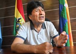 El expresidente de Bolivia, Evo Morales, habla durante una entrevista con la AFP en la zona cocalera de Lauca Ene, Bolivia, el 28 de abril de 2025.