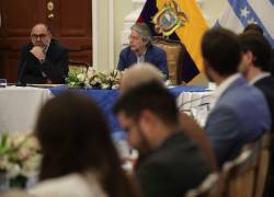 El presidente de la República, Guillermo Lasso, durante una reunión con su gabinete.