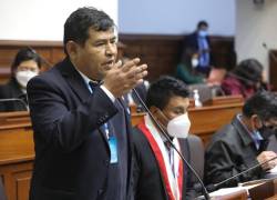 Muere congresista de Perú durante debate de voto de investidura del Gobierno