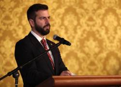 Pablo Arosemena critica uso de recursos públicos en conciertos y piscinas de olas