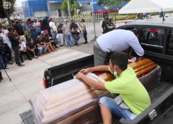 Funerarias son amenazadas por presuntos miembros de la banda 'Los Choneros' por comisión