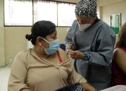 En esta Fase 2 también se vacunarán a los grupos de sectores estratégicos, a través de brigadas móviles o convocatoria, en función del número de cédula.