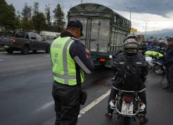 Agentes de tránsito fueron víctimas de agresiones en Quito.