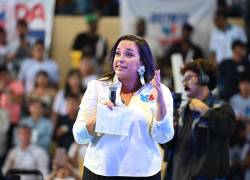 En su discurso de posesión, Gabriela Rivadeneira criticó al Gobierno de Daniel Noboa.