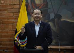 Santiago Guarderas inició hoy sus actividades como alcalde de Quito, tras la salida de Yunda.