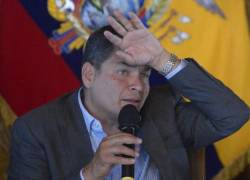 Referencial. El expresidente de Ecuador, Rafael Correa, en un encuentro con prensa internacional en Quito, el 13 de mayo de 2015.