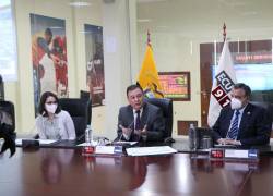 El COE informó que hay una baja de casos positivos de covid-19 pero que hay que seguir cuidándose.