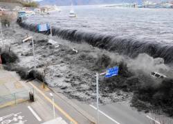 Los Tsunamis con el potencial de ocasionar miles de muertes ocurren aproximadamente 2 veces por década.