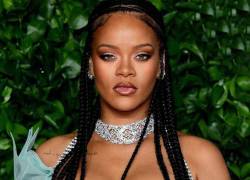 En 2017, la cantante lanzó al mercado su colección de maquillaje Fenty Beaty, su propia marca de maquillaje.