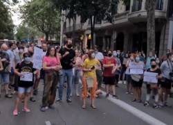 La comunidad española ha criticado la estricta política de desahucio.