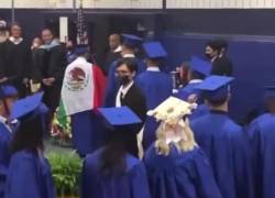 El colegio argumentó que se trataba de una violación del código de vestimenta.