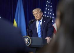 El presidente de Estados Unidos, Donald Trump, asiste a una conferencia de prensa conjunta con el presidente ucraniano, Volodymyr Zelensky, en Palm Beach, Florida, EE.UU., el 28 de diciembre de 2025.