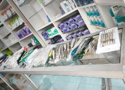 Los dispositivos médicos incautados en una distribuidora de Cuenca.