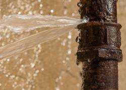 Según la ARCA las pérdidas por el agua no contabilizada cuestan 320 millones de dólares cada año.