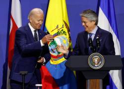 El presidente de Ecuador, Guillermo Lasso, y su homólogo estadounidense, Joe Biden, en una reunión celebrada en diciembre del 2022.