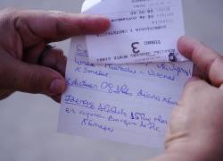 Fotografía de una receta médica, emitida en medio de la crisis de desabastecimiento que atraviesa Ecuador.