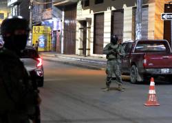 Miembros de las Fuerzas Armadas y policías realizaron operativos tipo CAMEX en varios sectores de Durán el sábado 13 de enero.
