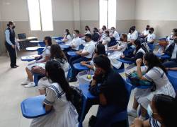 ¿Cuándo regresan a clases los estudiantes en la Costa y Galápagos? Conozca el cronograma oficial para el ciclo 2026-2027